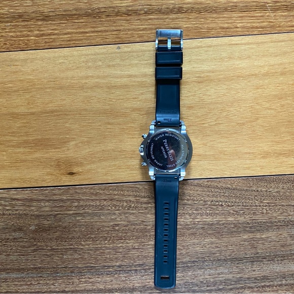 Perry Ellis Chronograph Watch - Picture 3 of 5